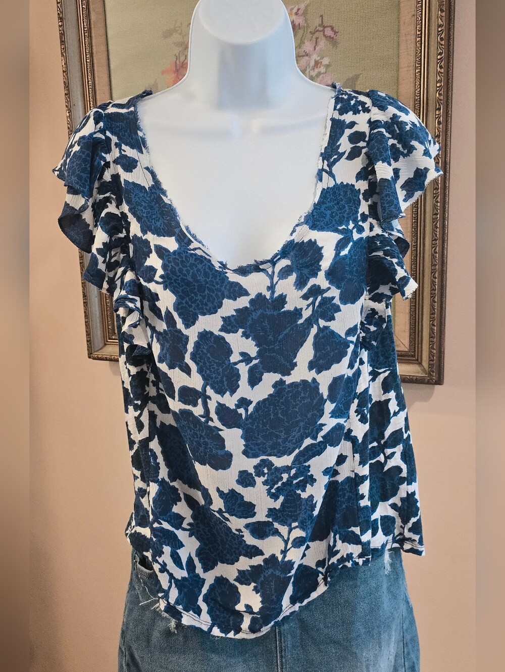 Lucky Brand Blue and White Floral Scoop Neck Top